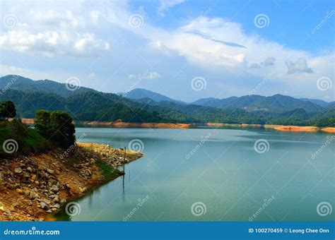  Sungai Selangorın Çarpıcı Renk Dokusunun Sırrına İnmek